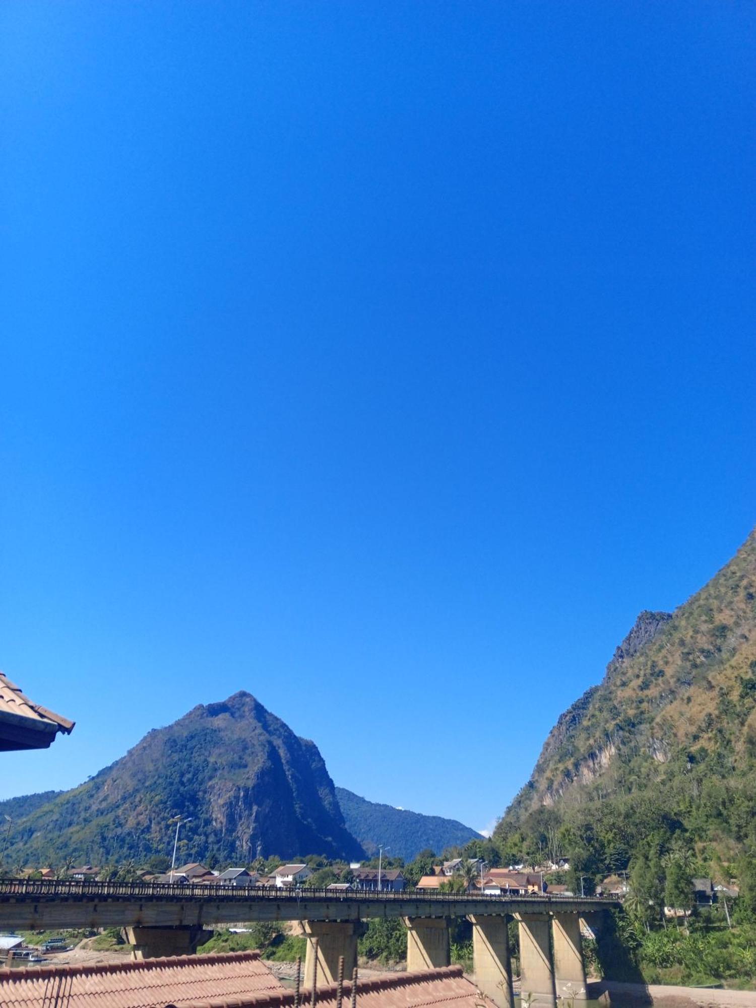 Sunrise Guest House Nongkhiaw Rom bilde